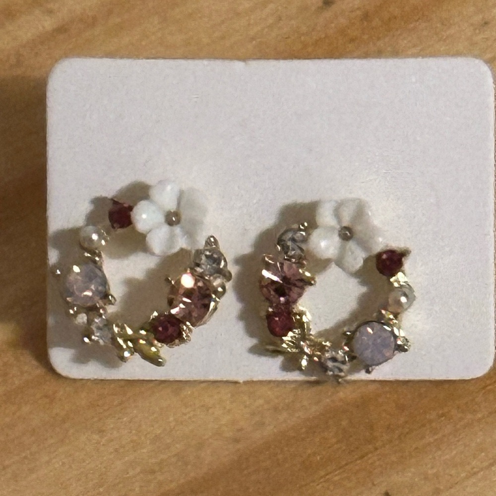 3/$10 bundle deal** New Earrings with post back, perfect for Easter or spring - Picture 2 of 4